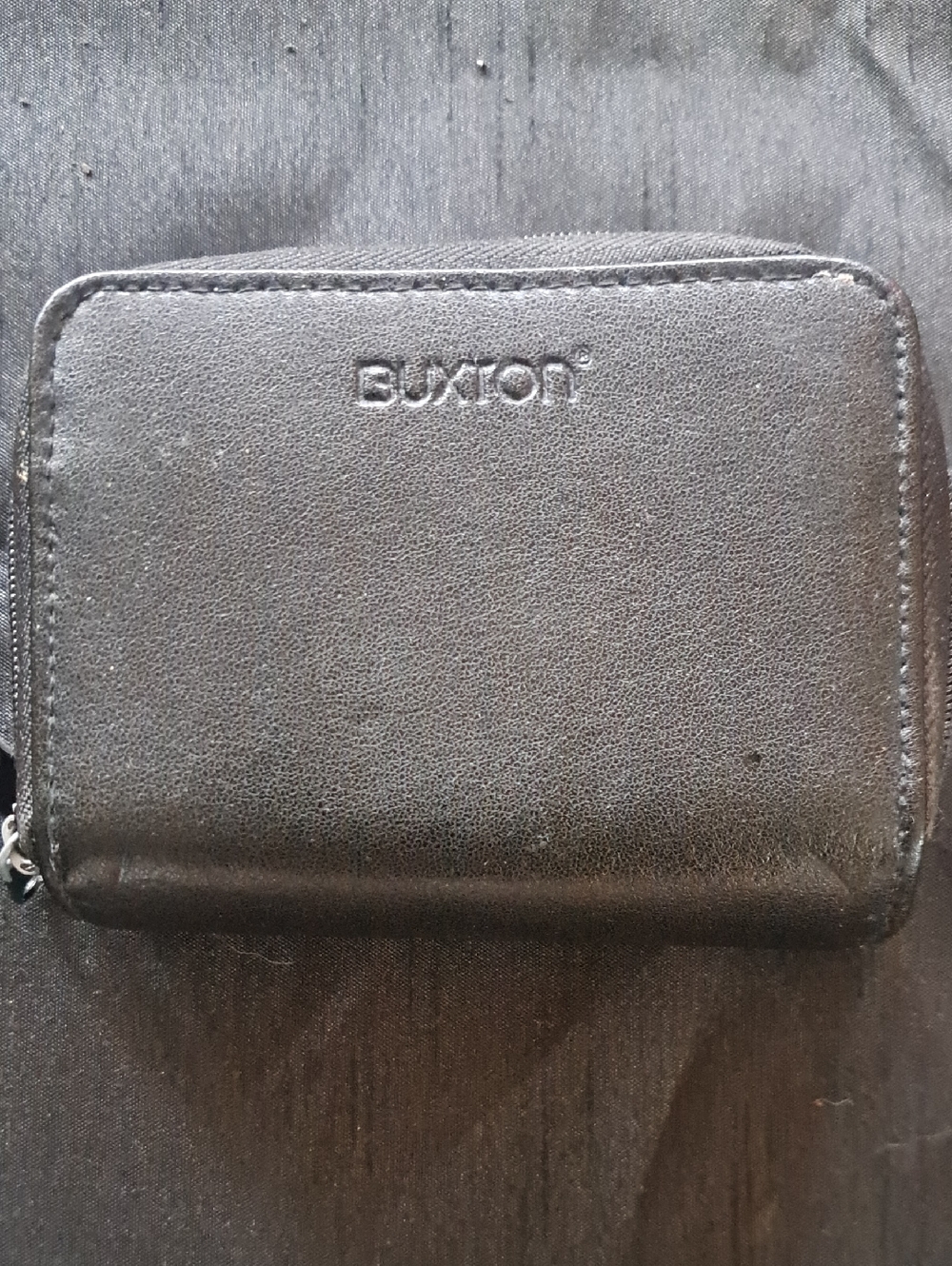 Buxton Black Compact Zip Mens Wallet Holds multiple cards with ample space